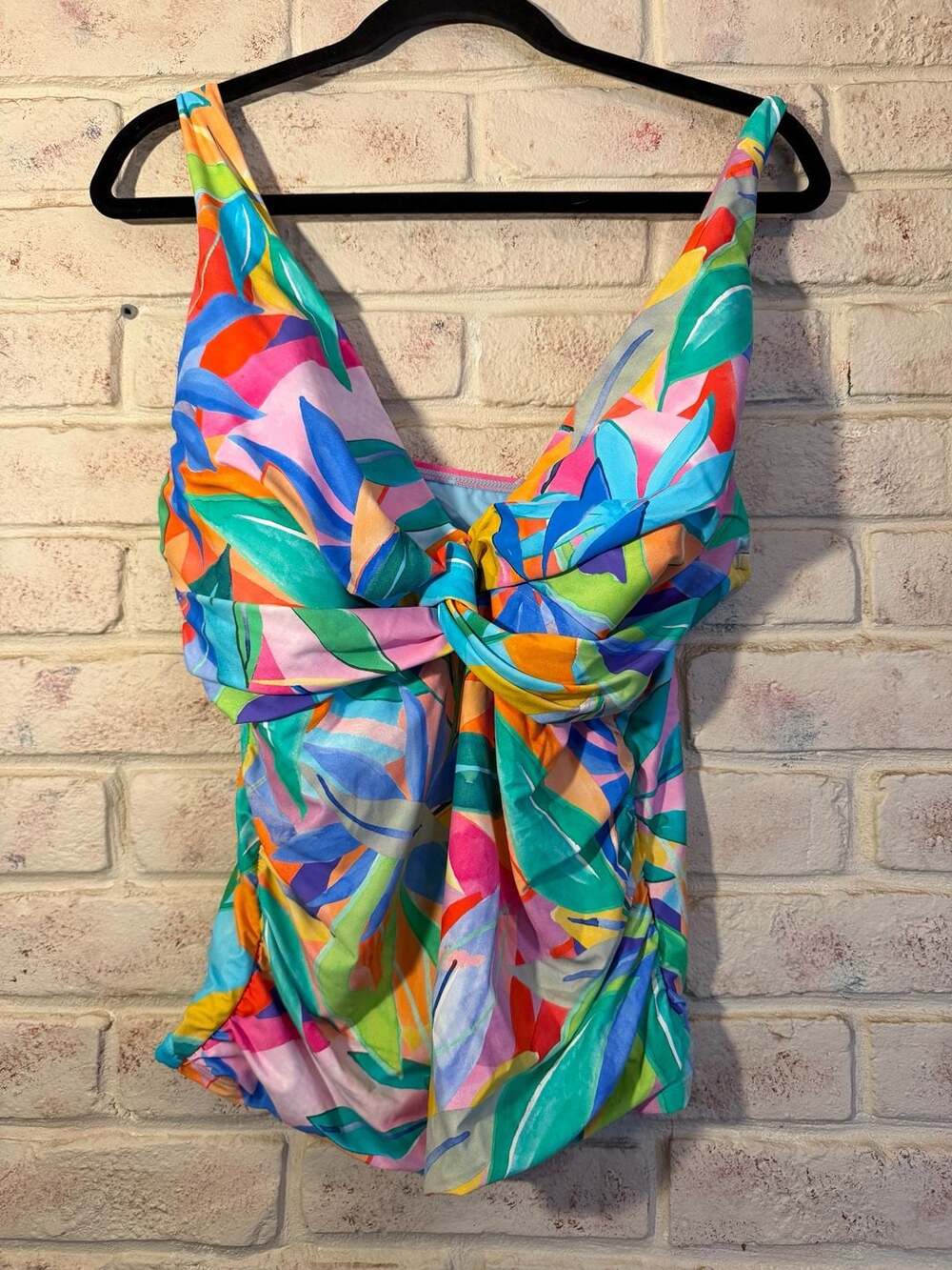 La Blanca Control Tropi-Flage Twist Front One-Piece Swimsuit Size 16